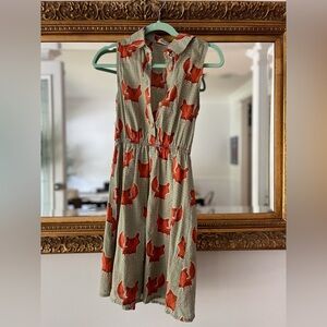 Chic Fox Print V-Neck Dress